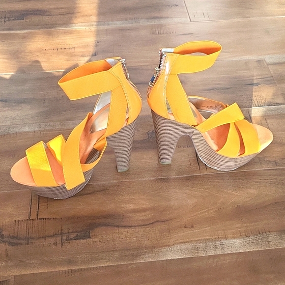 Womens Platform Heels - Picture 3 of 8